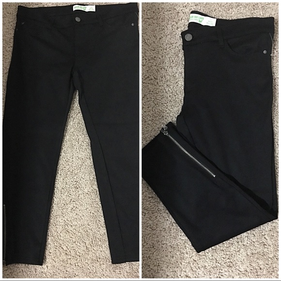 Selena Gomez Pants - Selena Gomez cropped pants